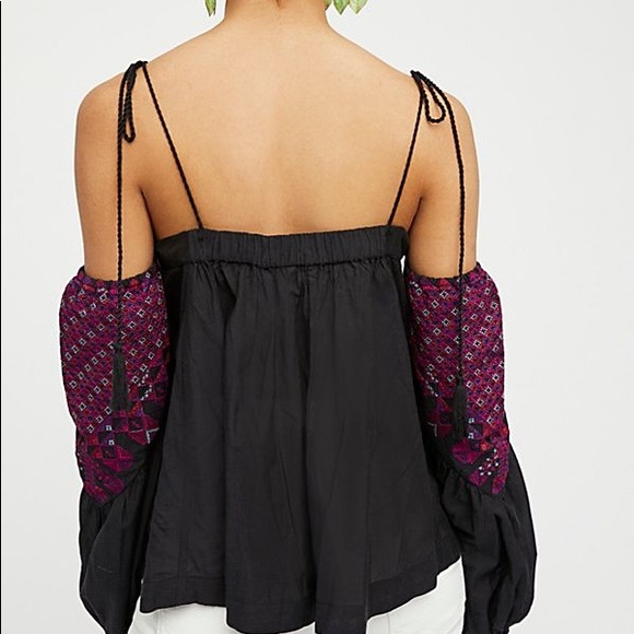 Free People Vacay Vibin Top Embroidered Blouse NWT - Picture 4 of 6